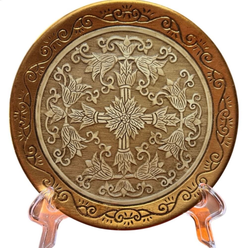 Vintage Ceramic Relief Floral Tulip Cross Decorative Plate 3D Texture Home Decor